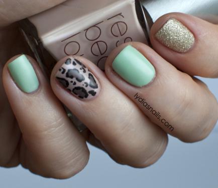 мята и леопардовые ногти